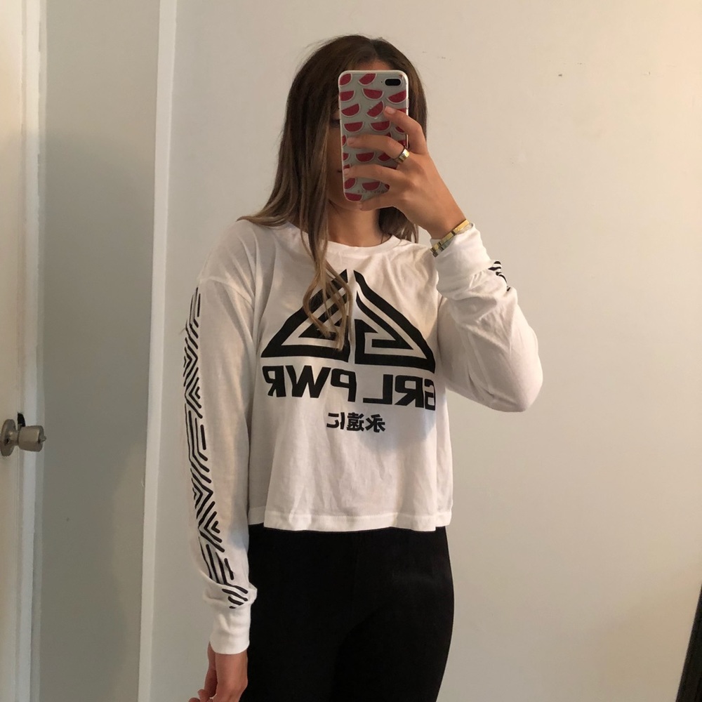 WHITE LONG SLEEVE